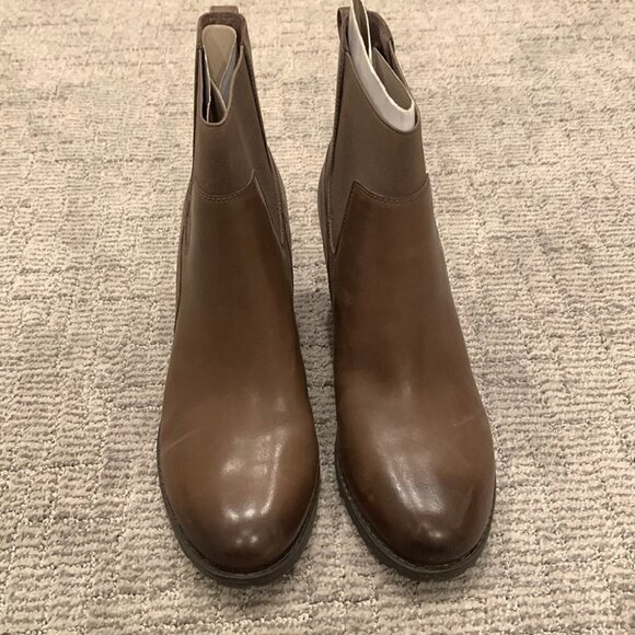 Clarks Shoes - Clarks Verona Ease Dark Taupe